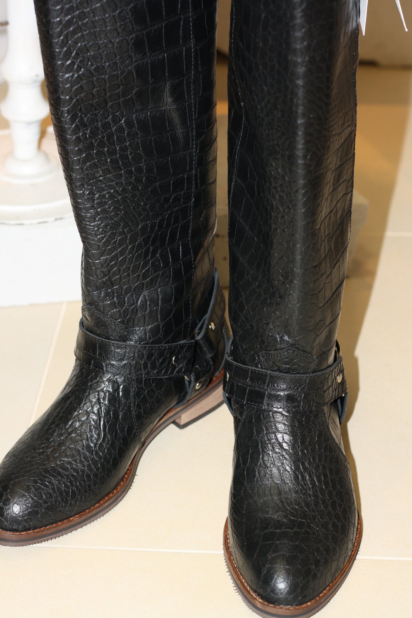 Alma Cowboy Black Croco Boots