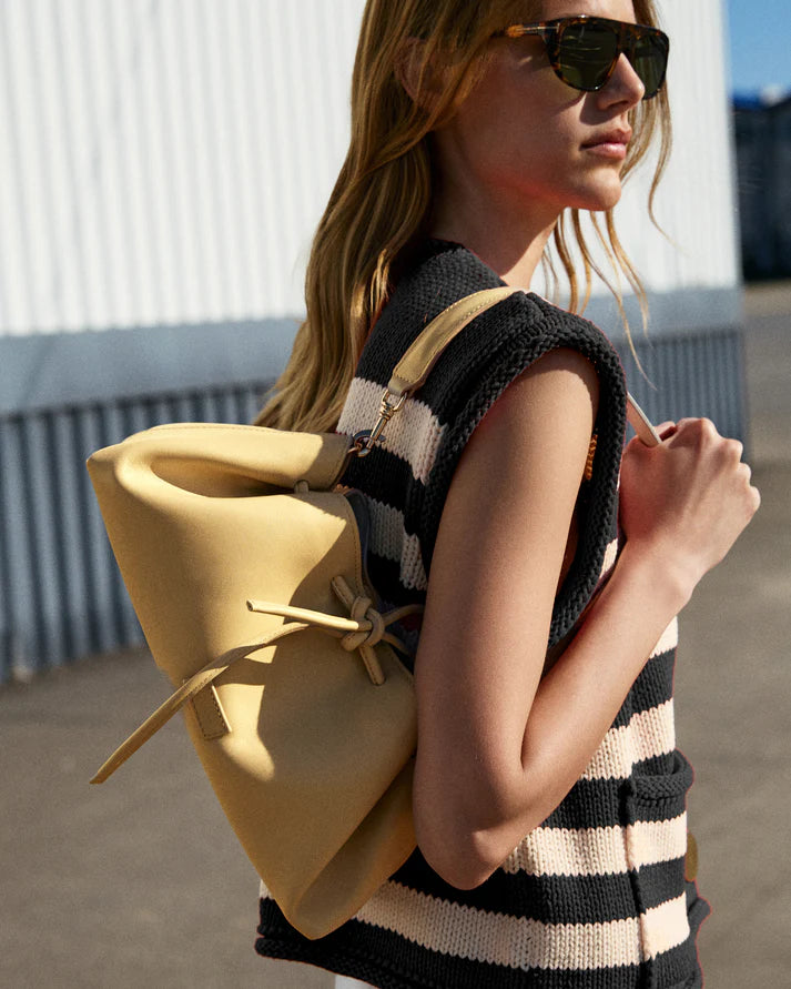 Arabesque bucket bag