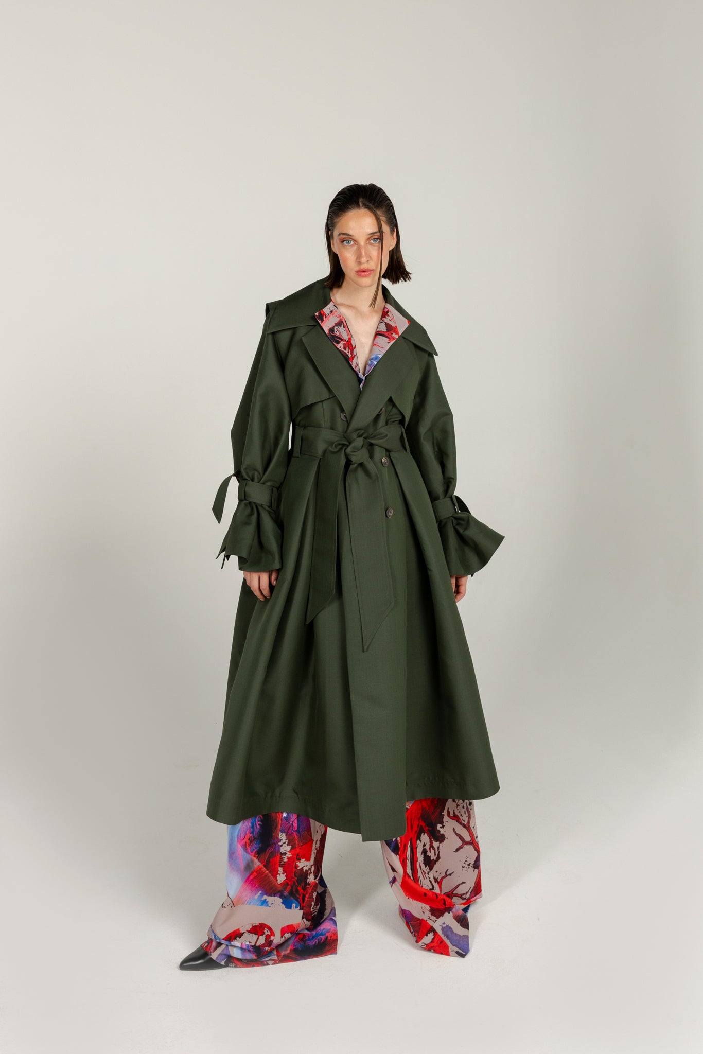 ESSENTIAL TRENCH COAT 02