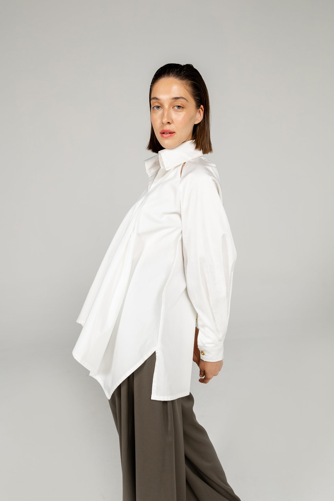 ON THE GO SHIRT 01