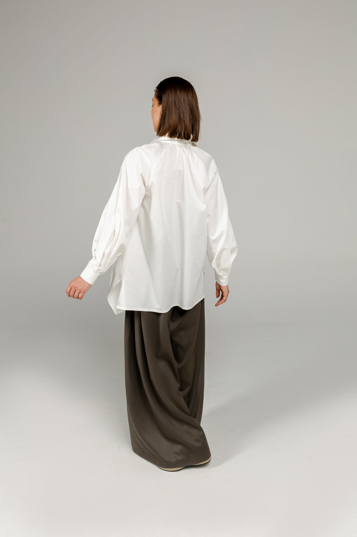 ON THE GO SHIRT 01